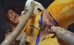 Where can i get a free blowjob Two sexy lesbian girls sharing one large dildo